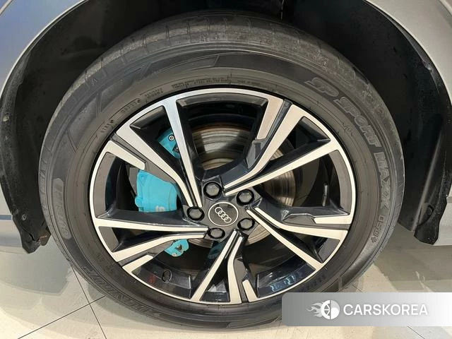 Audi Q3 Sportback 2022 Темно-серый из Китая, фото 4