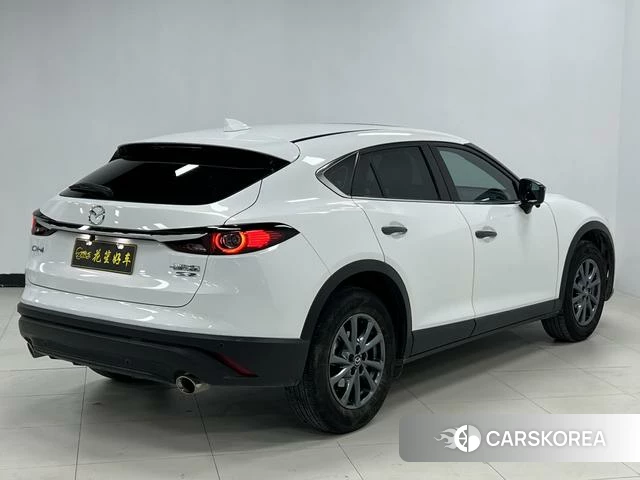 Mazda CX-4 2023 Белый из Китая, фото 4