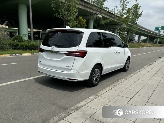 Buick GL8 2023 Белый из Китая, фото 4