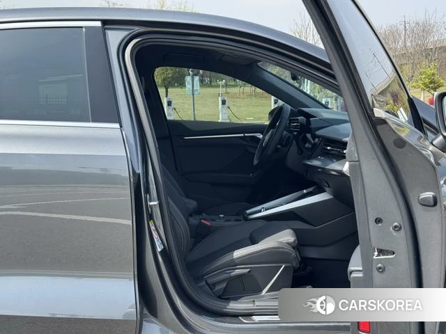 Audi A3 2024 Темно-серый из Китая, фото 4