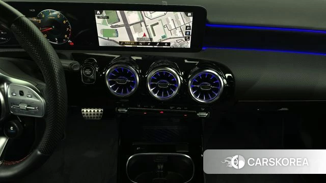 Mercedes-Benz A-Class W177 2022 Белый из Кореи, фото 4