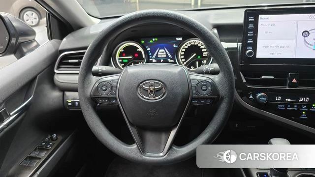 Toyota Camry (XV70) 2024 Серебристо-серый из Кореи, фото 4