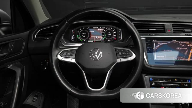 Volkswagen Tiguan Allspace 2022 Черный из Кореи, фото 4