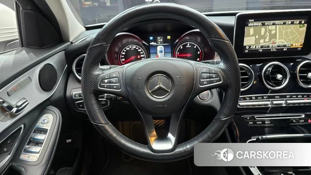 Mercedes-Benz C-Class W205 2018 Белый из Кореи, фото 4