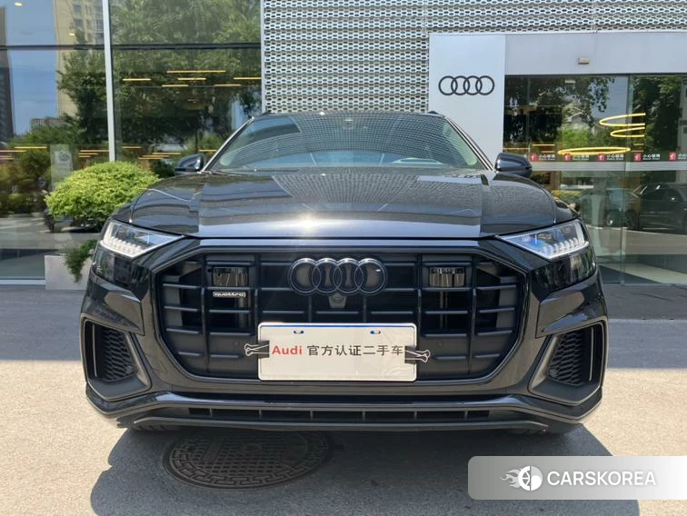 Audi Q8 2021 Черный из Китая, фото 4