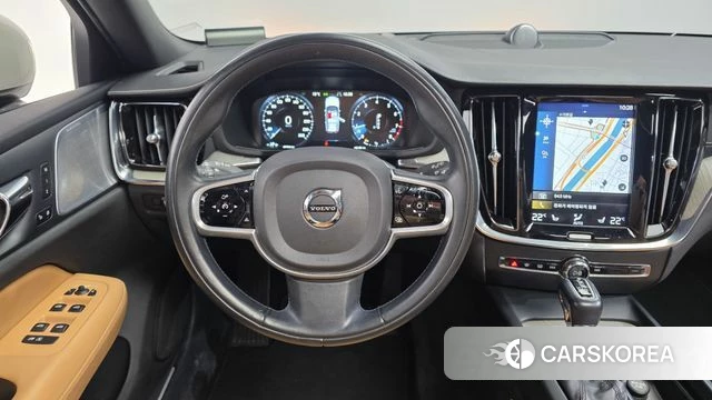 Volvo V60 Cross-Country 2nd Generation 2019 Серебристо-серый из Кореи, фото 4