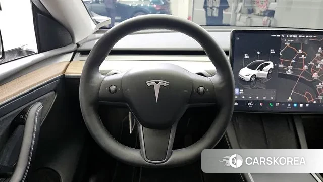 Tesla Model Y 2023 Белый из Кореи, фото 4