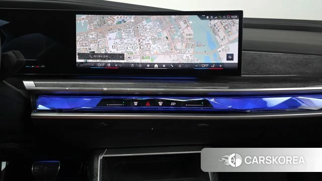 BMW 7 Series (G70) 2024 Белый из Кореи, фото 4