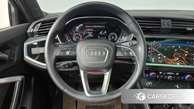 Audi Q3 (F3) 2022 Черный из Кореи, фото 4