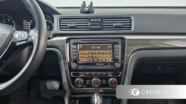 Volkswagen The New Passat 2018 Черный из Кореи, фото 4