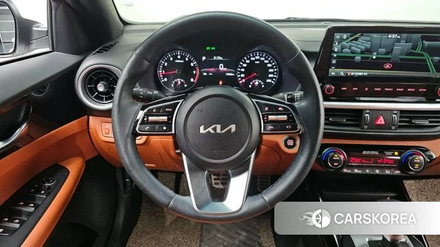 Kia The New K3 2nd generation 2024 Белый из Кореи, фото 4