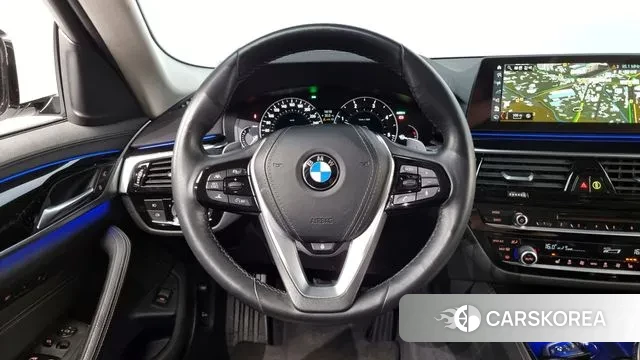 BMW 5 Series (G30) 2018 Белый из Кореи, фото 4