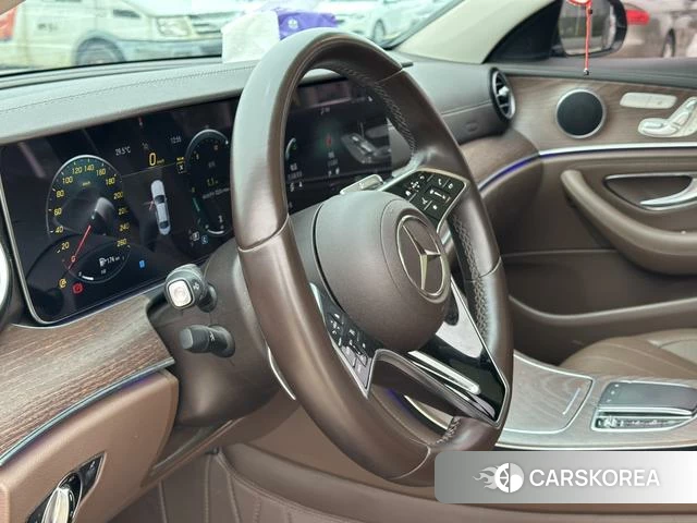 Mercedes-Benz E-class 2023 Черный из Китая, фото 4