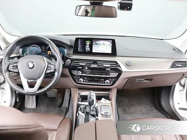 BMW 5 Series (G30) 2018 Белый из Кореи, фото 4