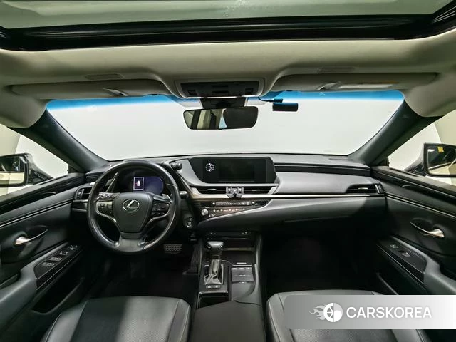 Lexus ES 2021 Темно-серый из Китая, фото 4
