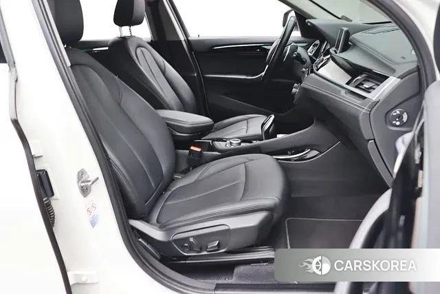 BMW X1 (F48) 2021 Белый из Кореи, фото 4