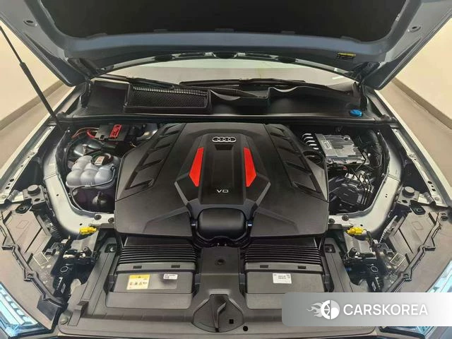 Audi SQ7 2024 Серебристо-серый из Китая, фото 4