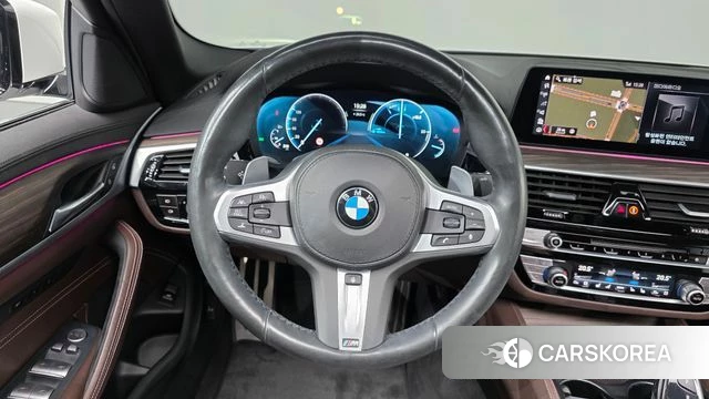 BMW 5 Series (G30) 2019 Белый из Кореи, фото 4