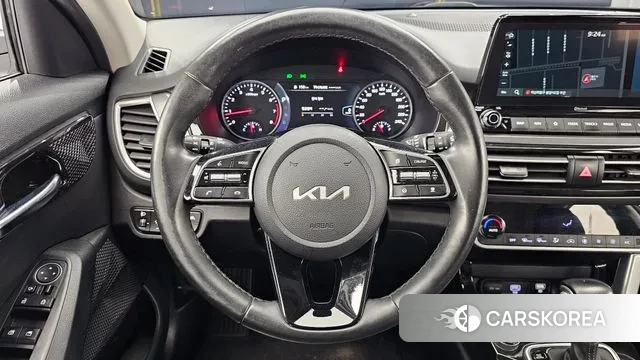 Kia Seltos 2022 Белый из Кореи, фото 4