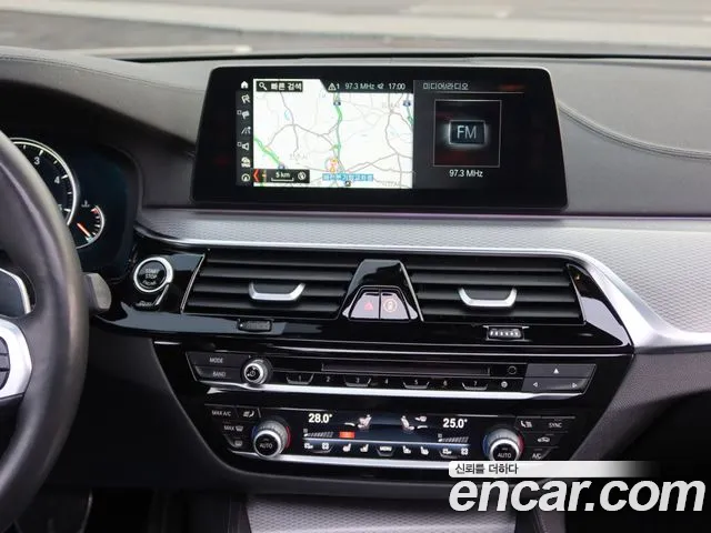 BMW 5 Series (G30) 2018 Синий из Кореи, фото 4
