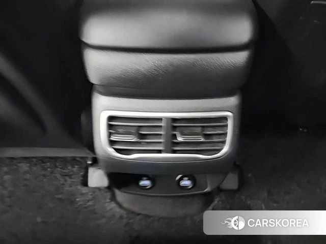 Hyundai The New Santa Fe 2023 Белый из Кореи, фото 4