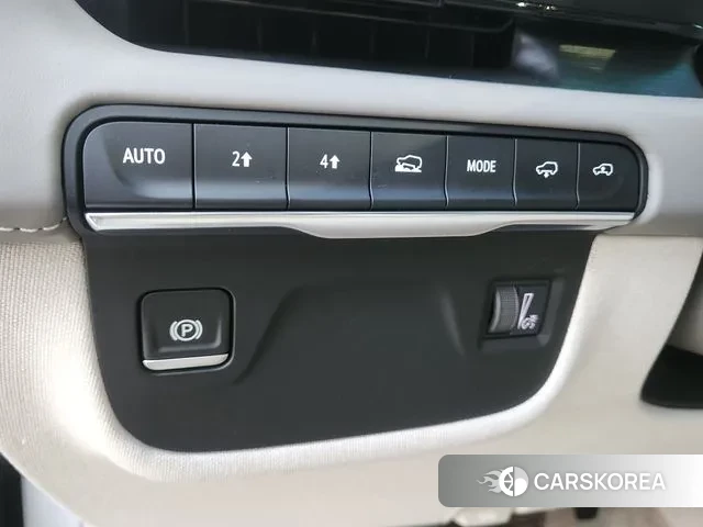 Cadillac Escalade 5th Generation 2022 Белый из Кореи, фото 4