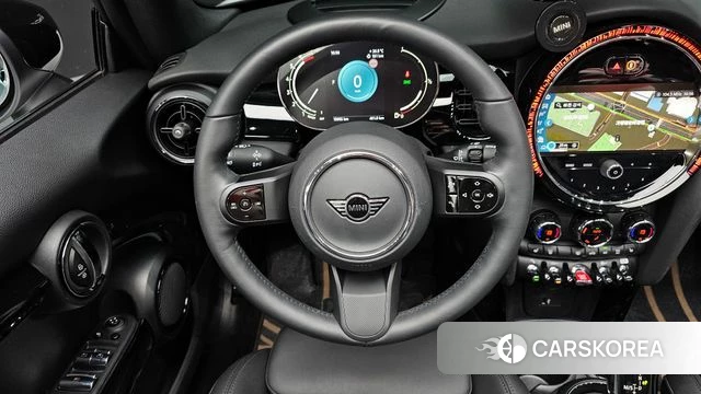 Mini Cooper Convertible 2024 Белый из Кореи, фото 4