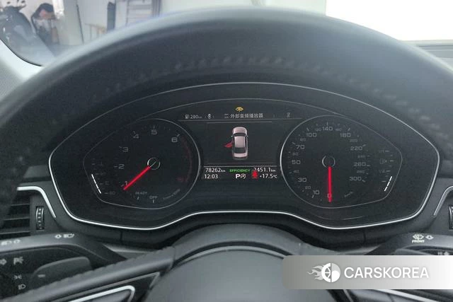 Audi A4L 2019 Темно-серый из Китая, фото 4