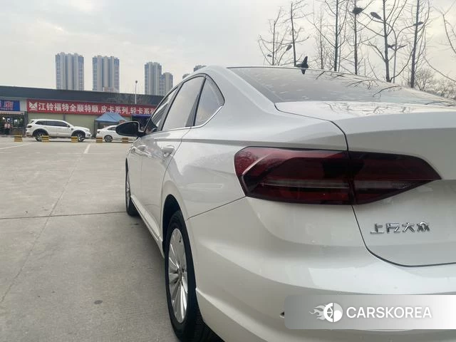 Volkswagen Lavida 2022 Белый из Китая, фото 4