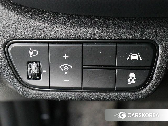 Kia Seltos 2022 Белый из Кореи, фото 4