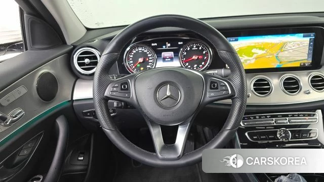 Mercedes-Benz E-Class W213 2018 Белый из Кореи, фото 4