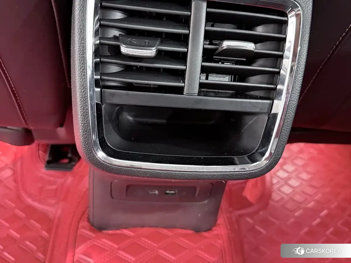 Skoda Octavia 2022 Белый из Китая, фото 4