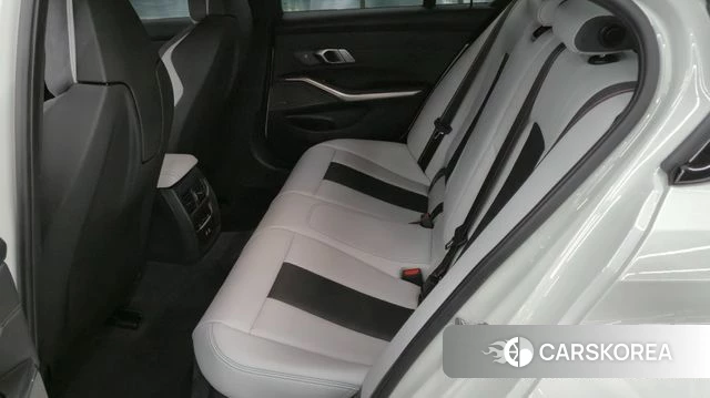 BMW M3 (G80) 2026 Белый из Кореи, фото 4