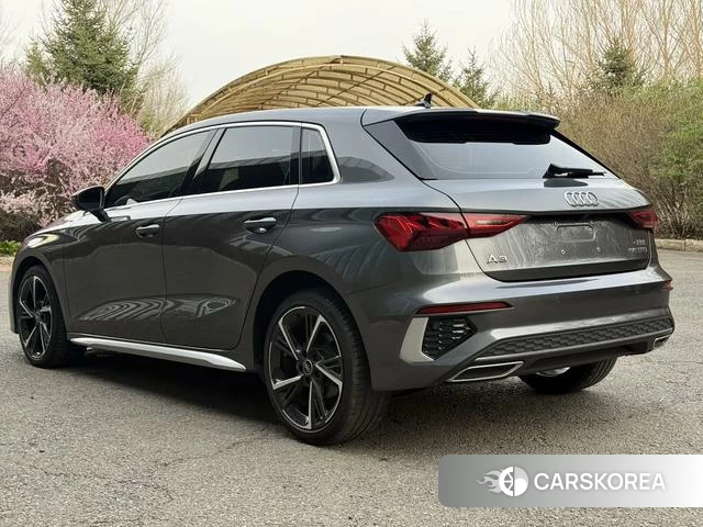 Audi A3 2023 Темно-серый из Китая, фото 4