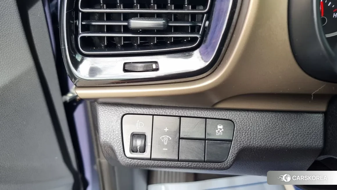 Kia Stonic 2018 Синий из Кореи, фото 4