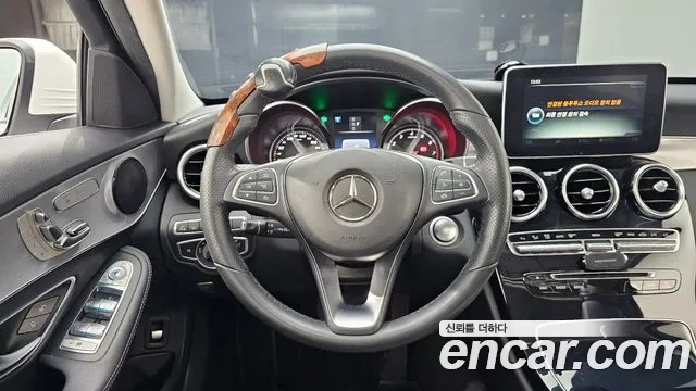 Mercedes-Benz C-Class W205 2018 Белый из Кореи, фото 4