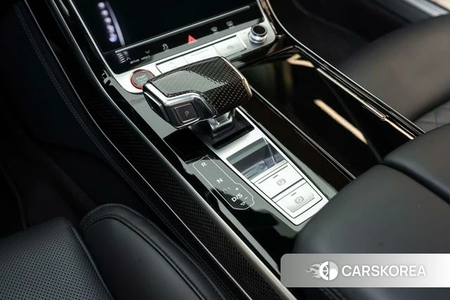 Audi S8 2021 Темно-серый из Китая, фото 4