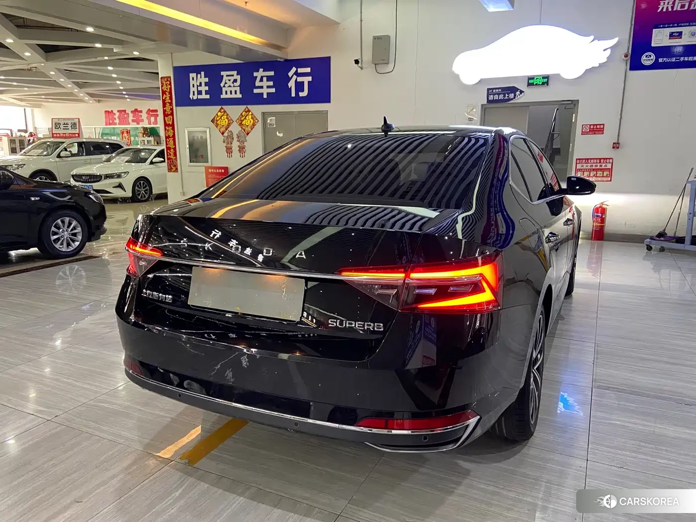 Skoda Superb 2022 Черный из Китая, фото 4
