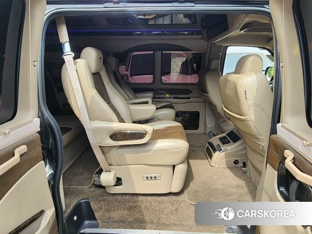 Chevrolet Express Van 2018 Черный из Кореи, фото 4