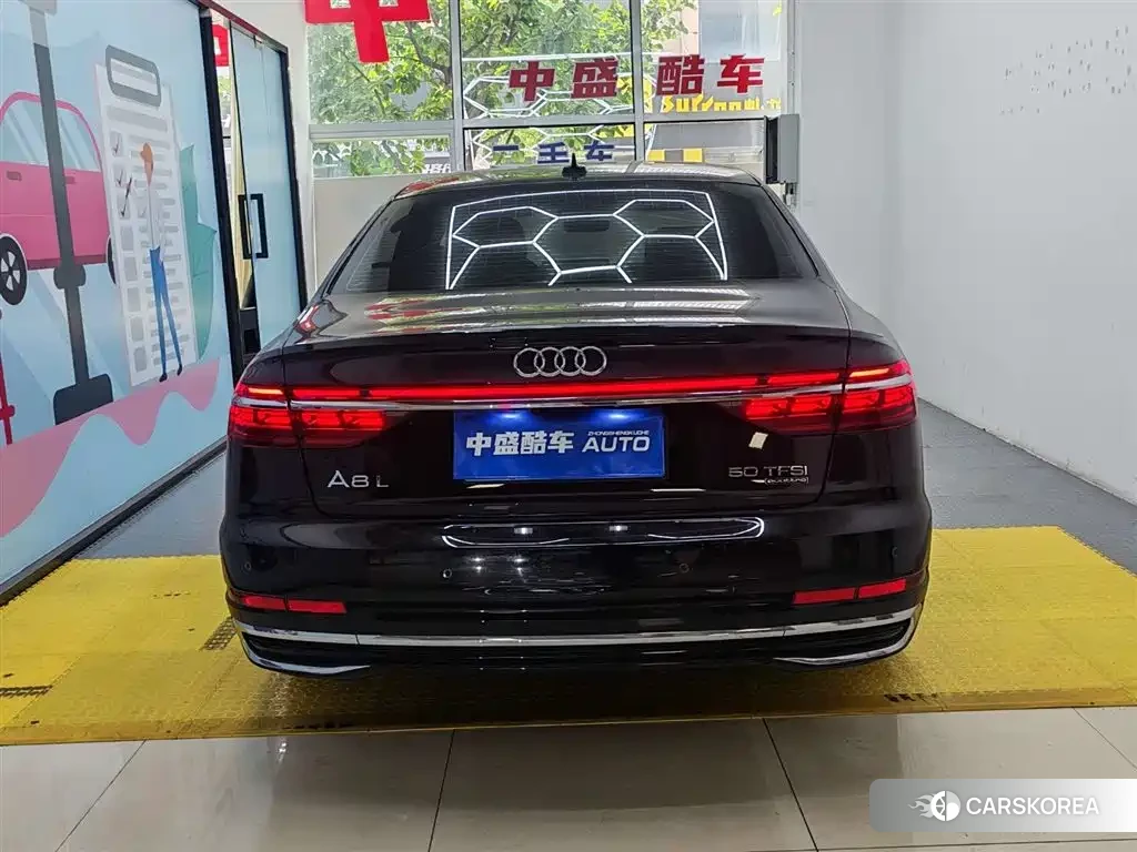 Audi A8 2023 Черный из Китая, фото 4
