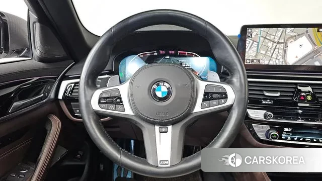 BMW 5 Series (G30) 2022 Белый из Кореи, фото 4