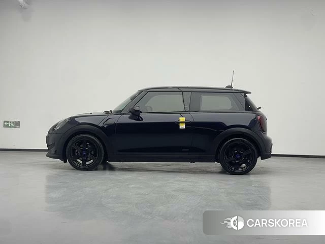 MINI MINI 2024 Черный из Китая, фото 4
