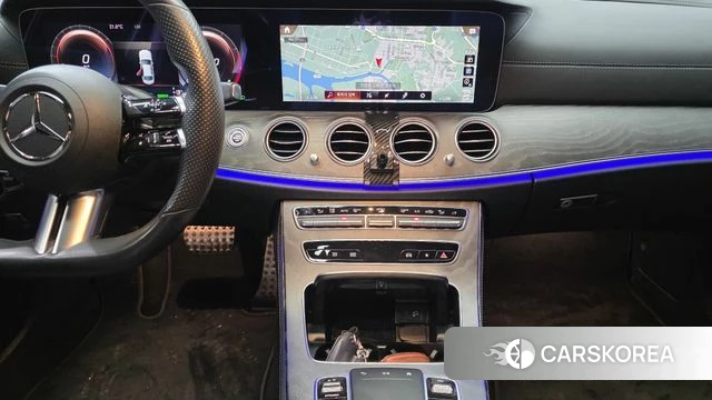 Mercedes-Benz E-Class W213 2022 Белый из Кореи, фото 4