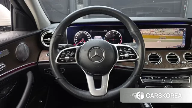 Mercedes-Benz E-Class W213 2018 Белый из Кореи, фото 4