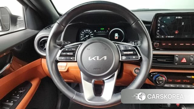 Kia The New K3 2nd generation 2022 Белый из Кореи, фото 4