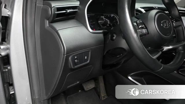 Hyundai Tucson (NX4) 2023 Серебристо-серый из Кореи, фото 4