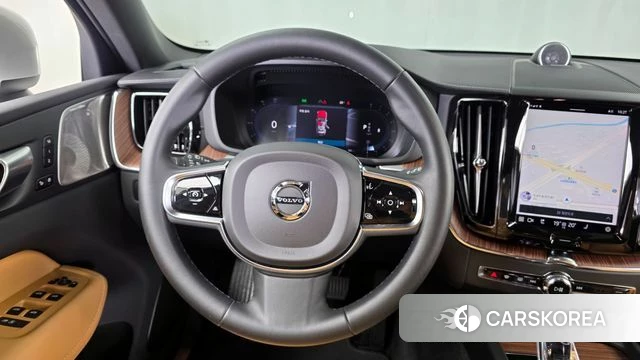 Volvo XC60 second Generation 2023 Белый из Кореи, фото 4