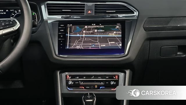 Volkswagen Tiguan second Generation 2022 Белый из Кореи, фото 4