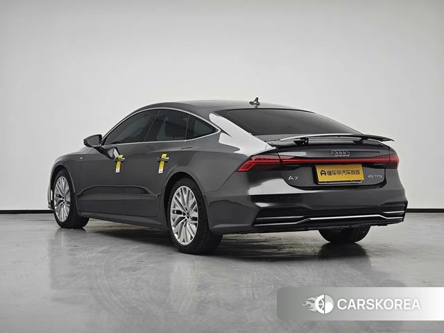 Audi A7 2021 Темно-серый из Китая, фото 4