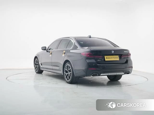 BMW 5 series 2022 Черный из Китая, фото 4